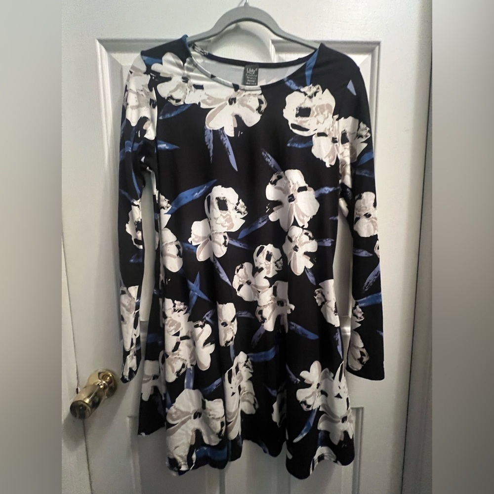 Black and White Fitted Long Sleeve Tunic